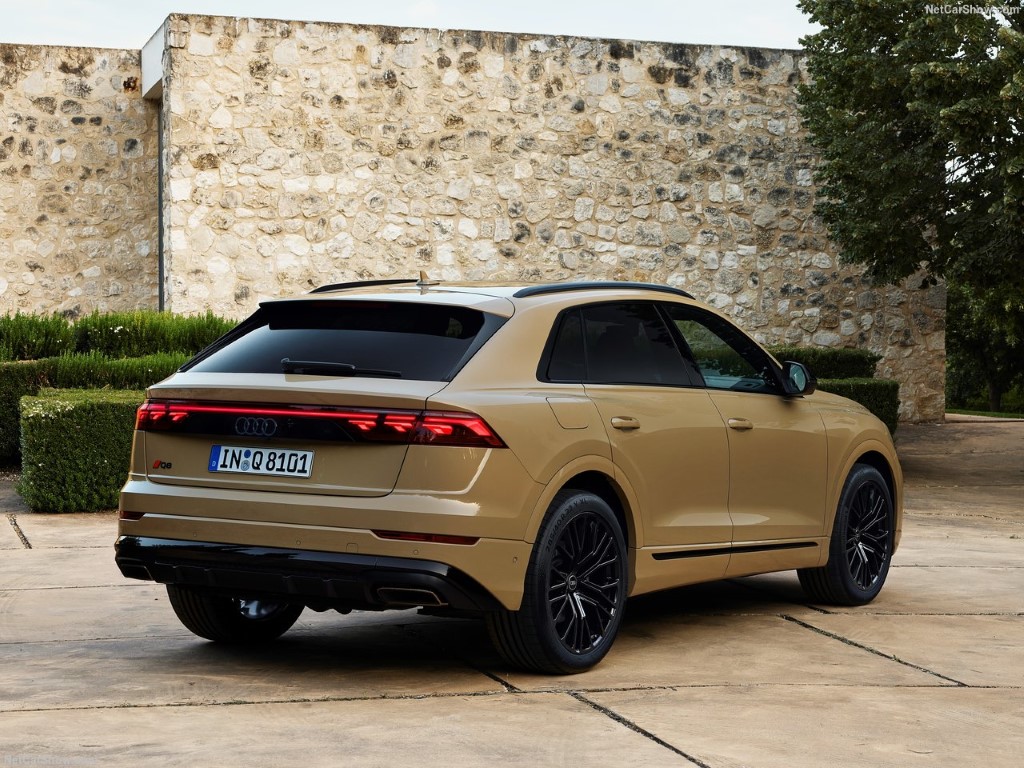 Audi Q8 Performance Black
